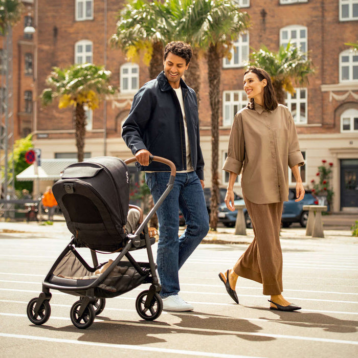 Nuna SWIV Stroller