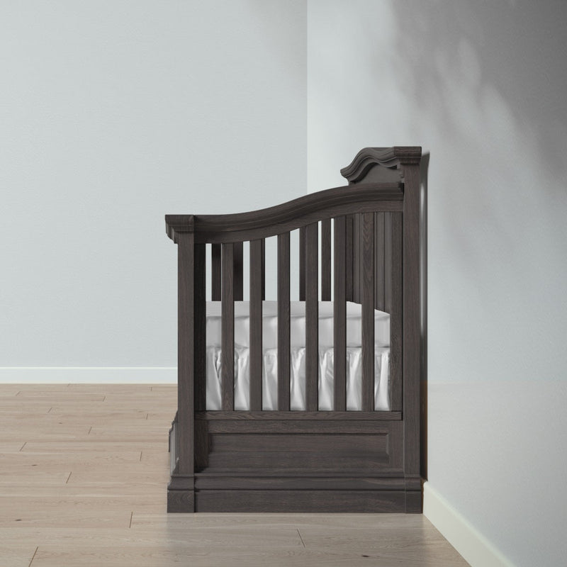 Romina Imperio Convertible Crib / Solid Back